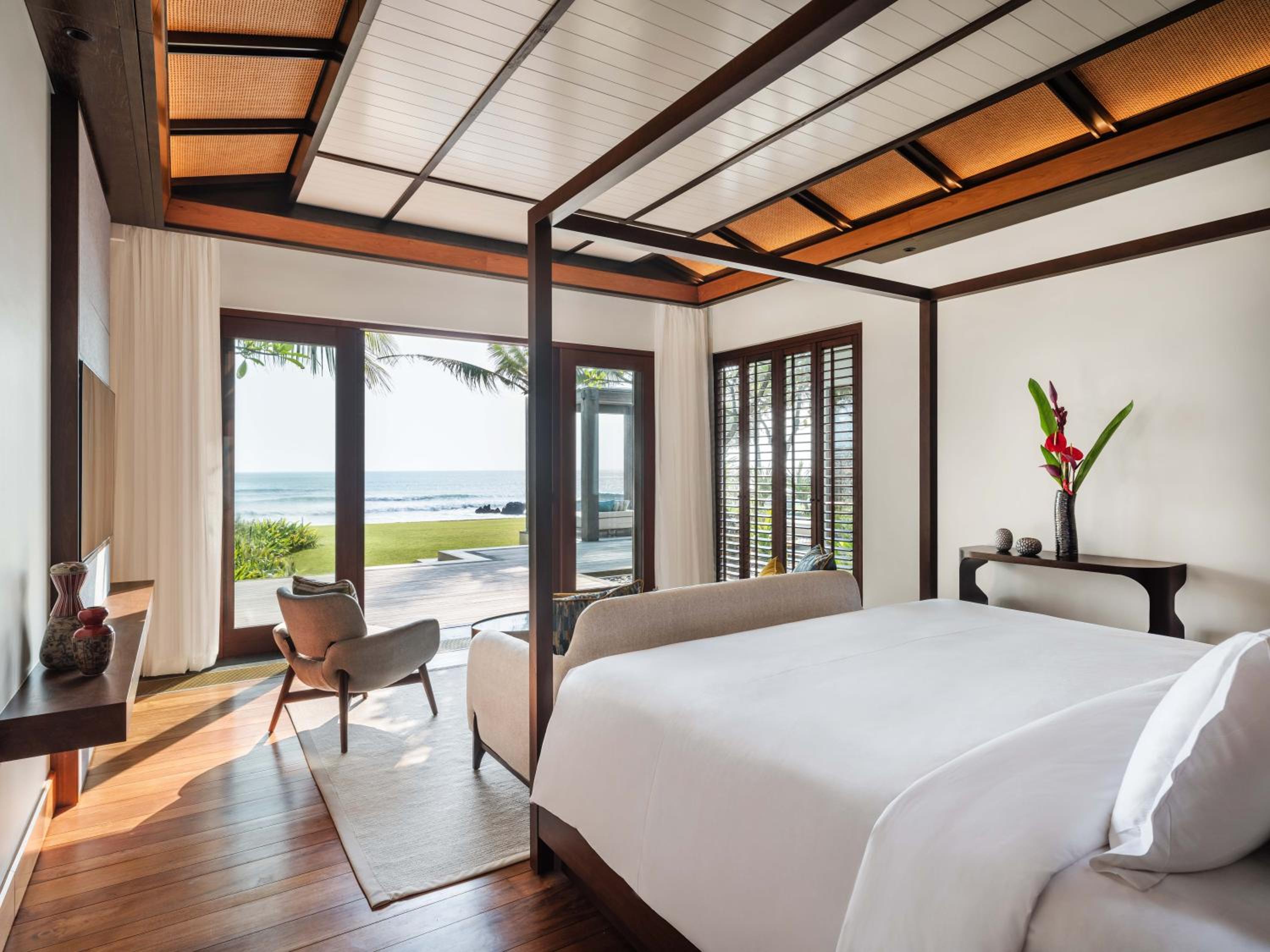 1 Bedroom, Villa, King Bed, Beach Front, Private Pool