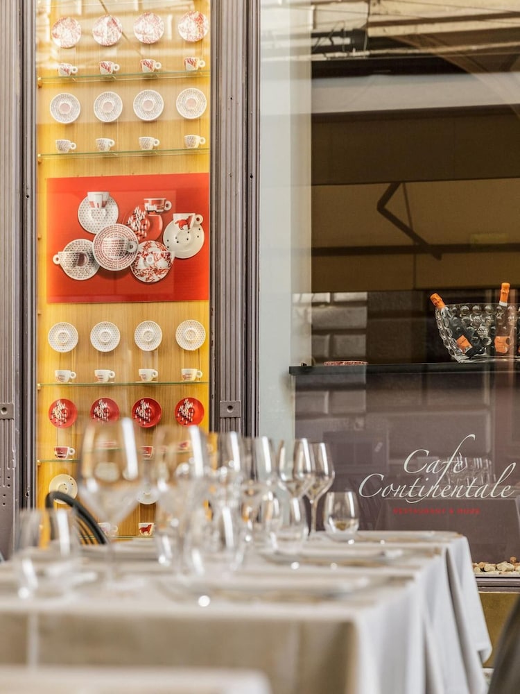 Continentale Hotel 60/66