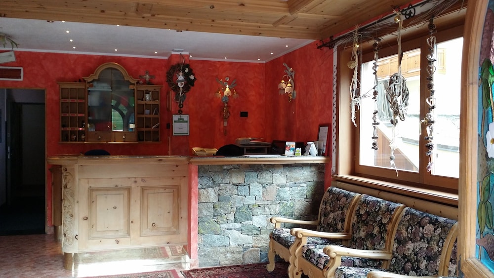 Alba Alpine Hotel 52/71