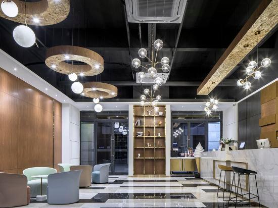 Lavande Hotel (Wuhan Optics Valley Technology Convention and Exhibition Center) 30/43