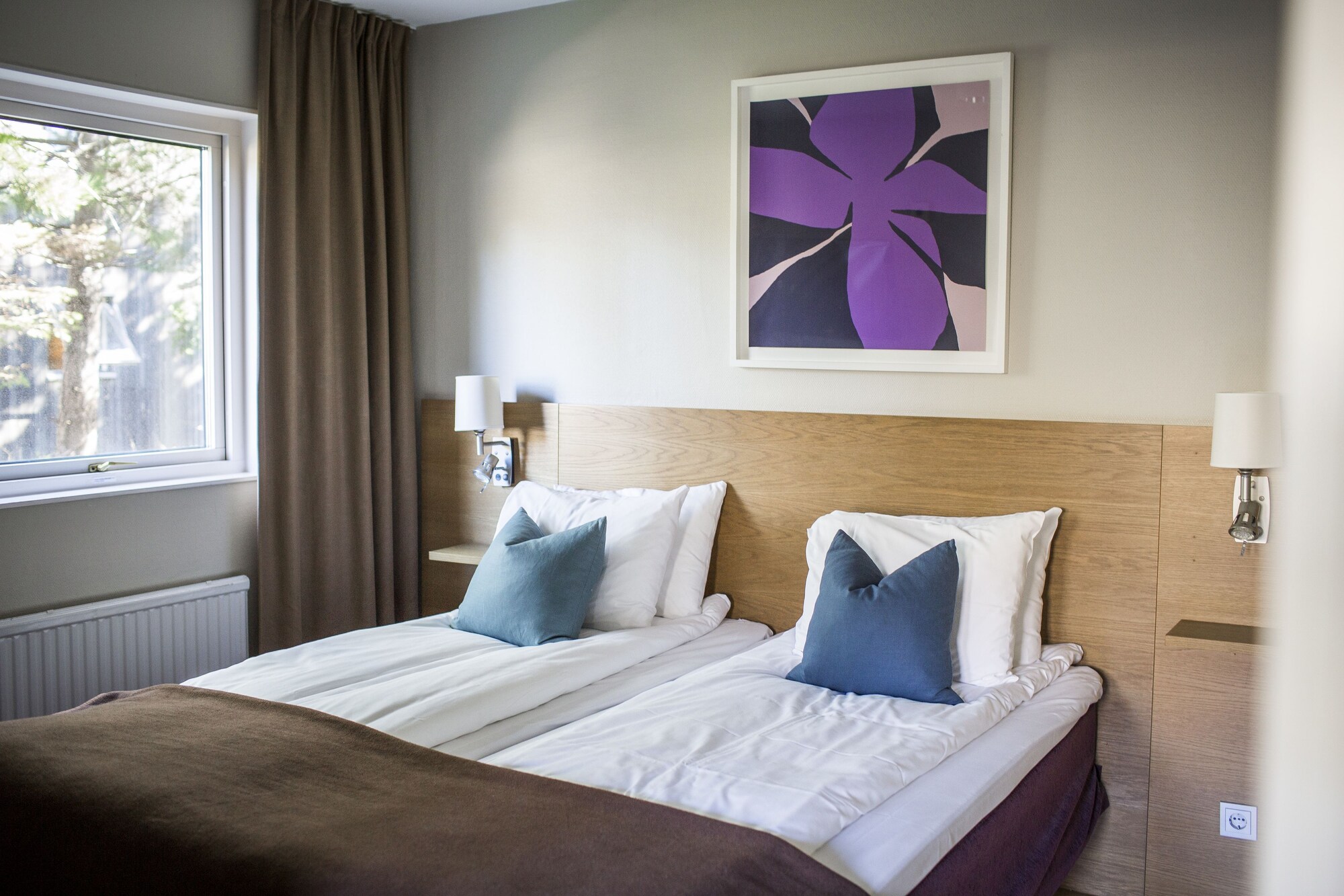 ROOM, DOUBLE BED