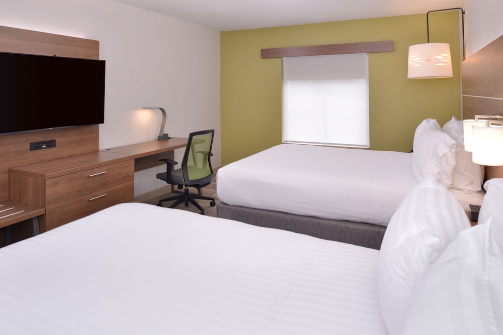 Holiday Inn Express Hotel And Suites Parkersburg Mineral Wells 19/42