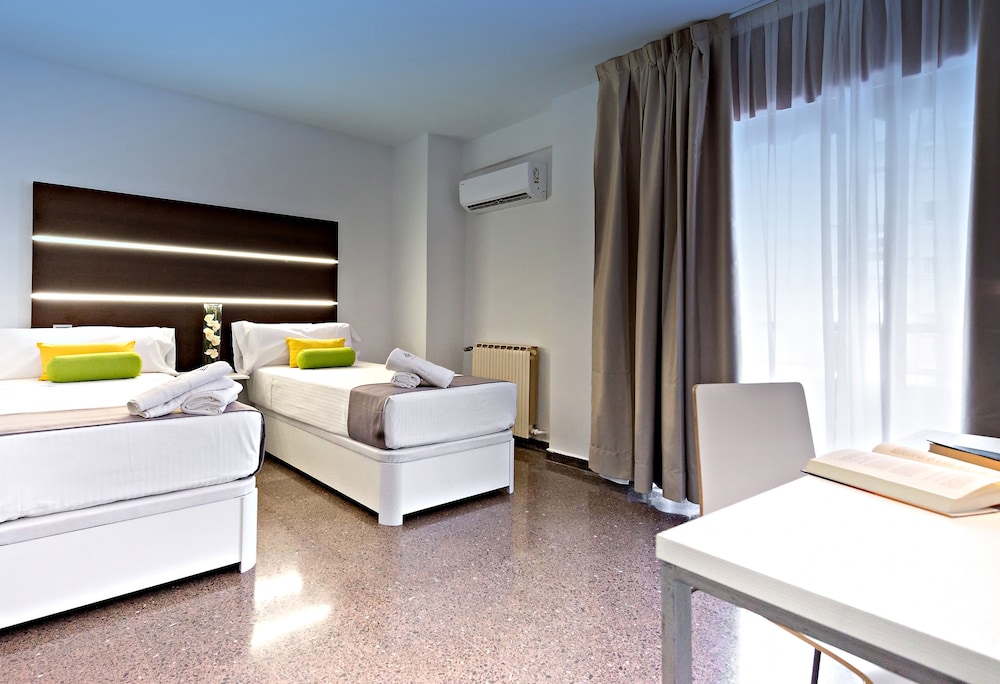 Roisa Hostal Boutique 28/77