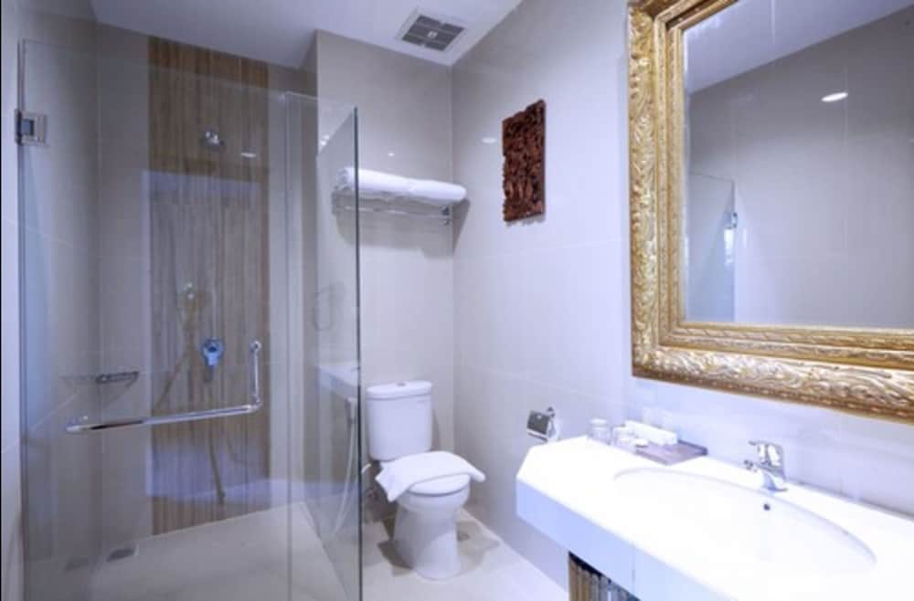 Ramada Suites By Wyndham Solo 43/45