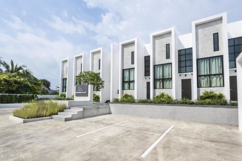Barayan Place 29/32