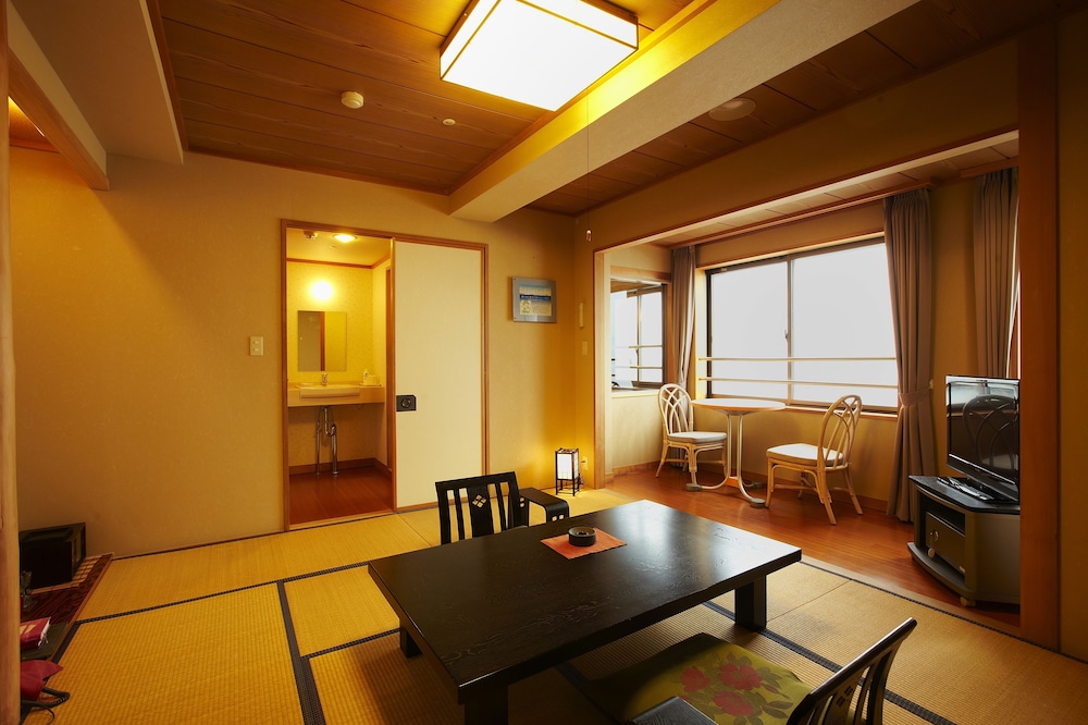 Yunohama Hotel 58/72