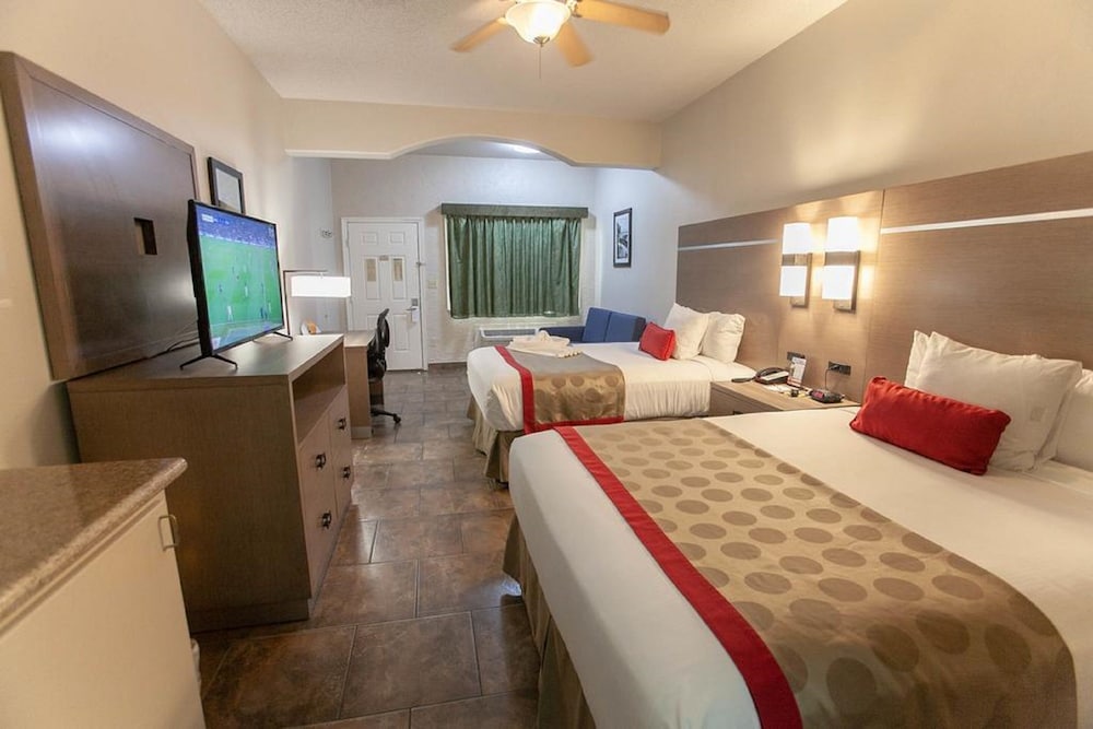 Efficiency, 2 Queen Beds