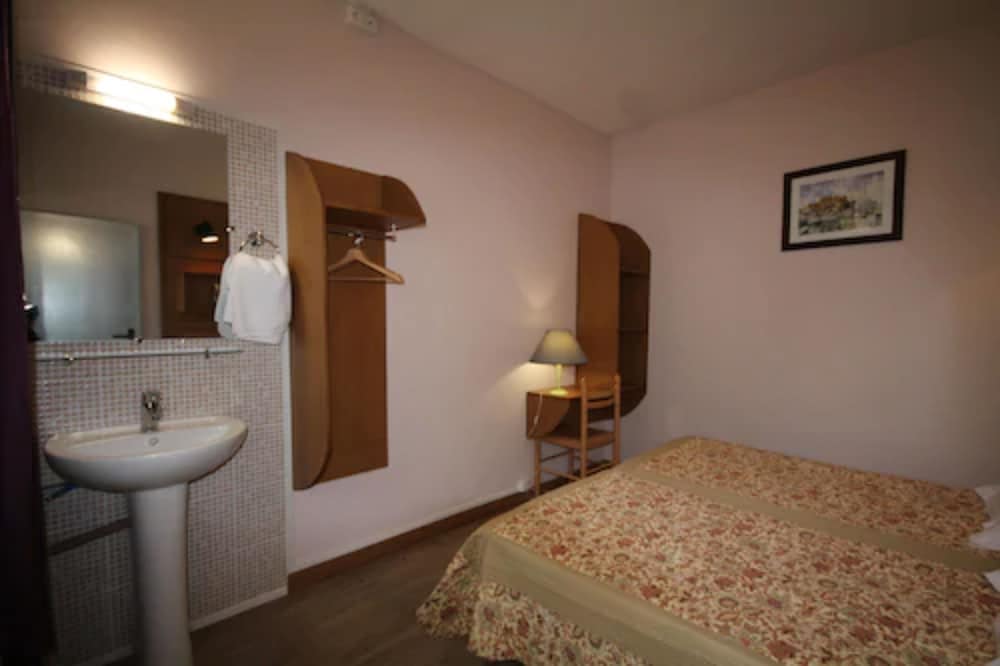 Hotel Rachel 38/41