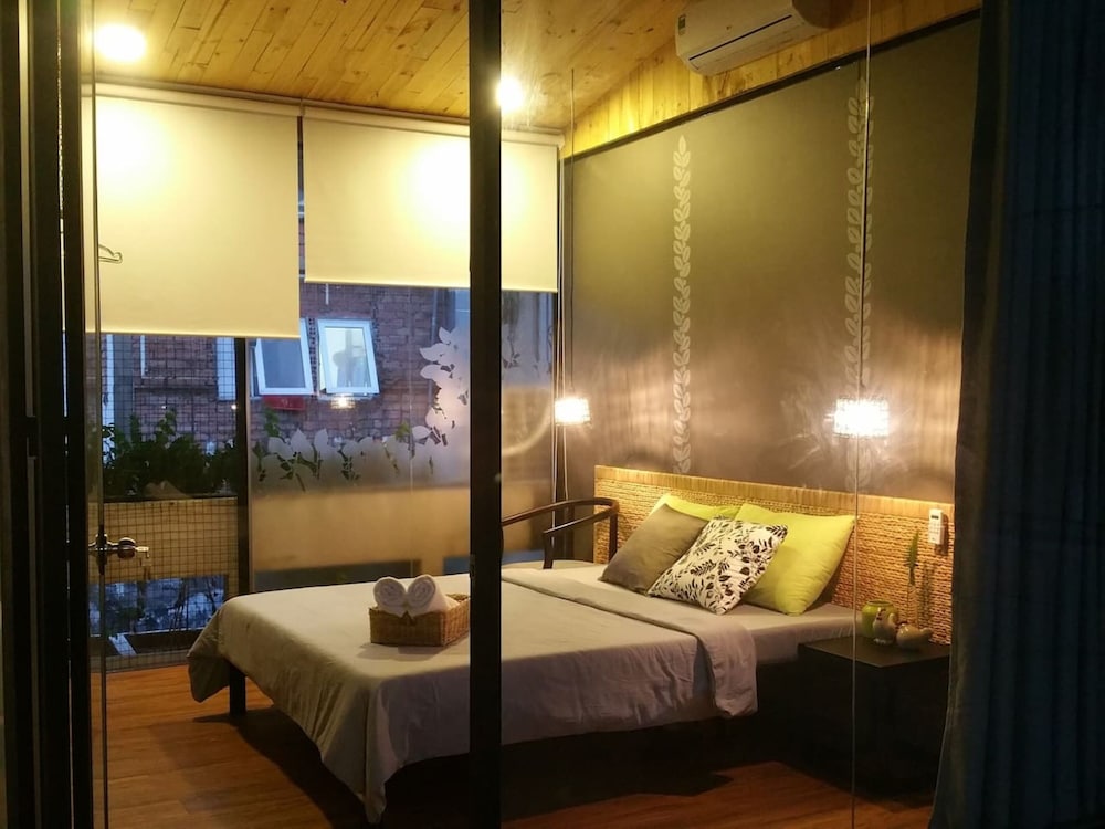 Domino Homestay 30/54