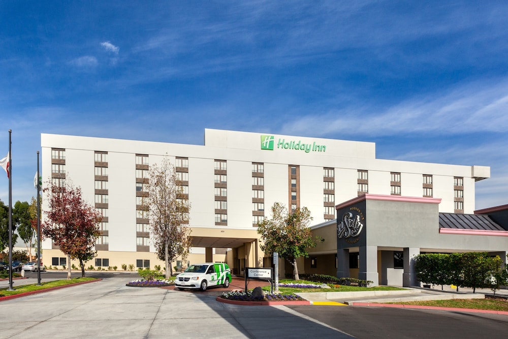 Holiday Inn La Mirada 1/54