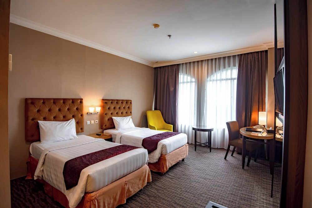 Mirah Hotel 25/65