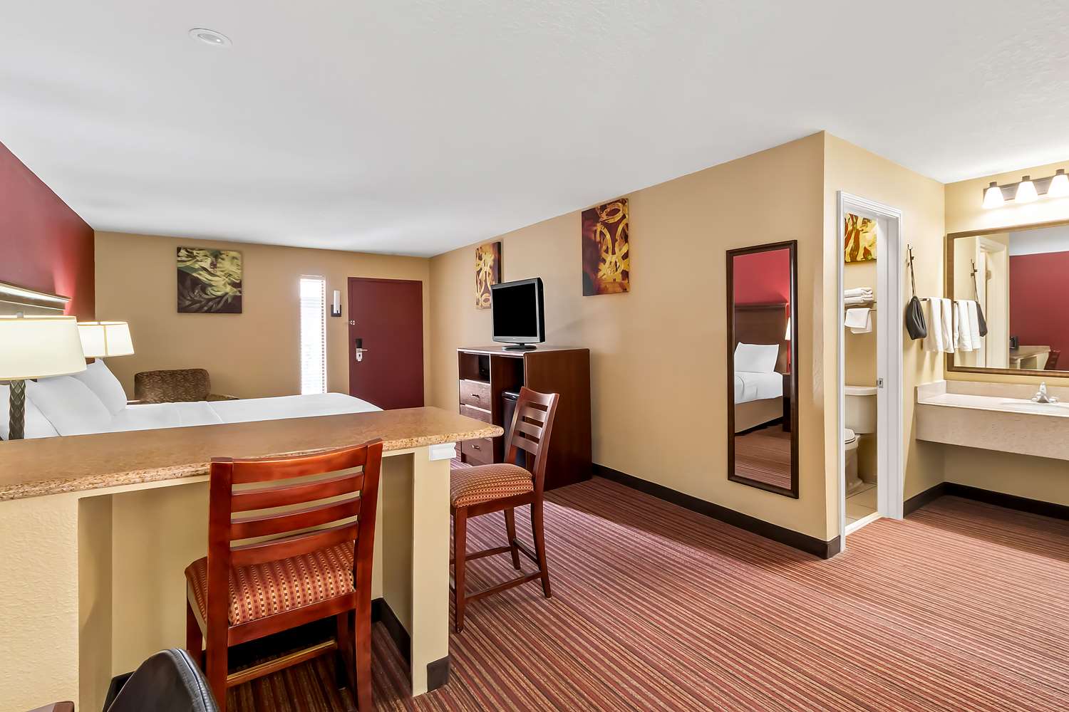 جناح بسريرين كوين، SureStay Plus by Best Western San Antonio Fiesta Inn 3/5