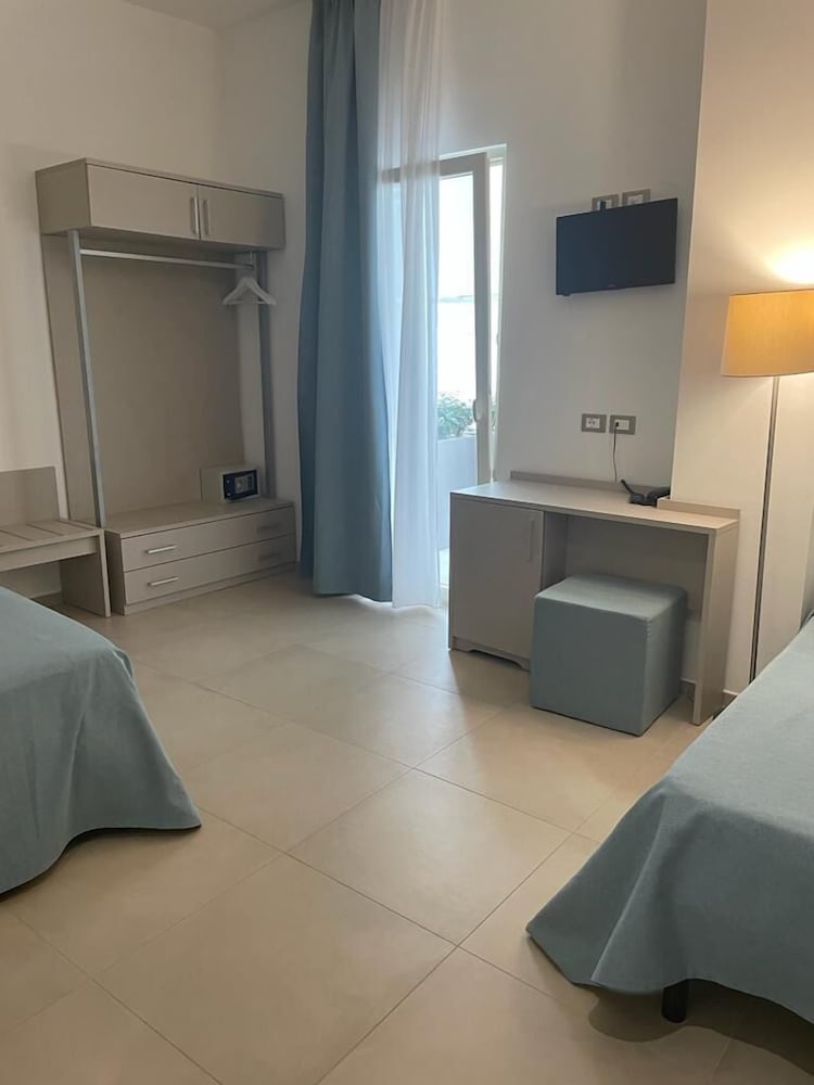 Hotel Falcone 9/18