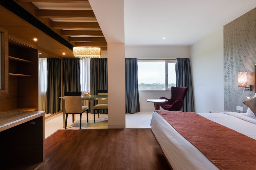 PREMIUM, QUEEN BED