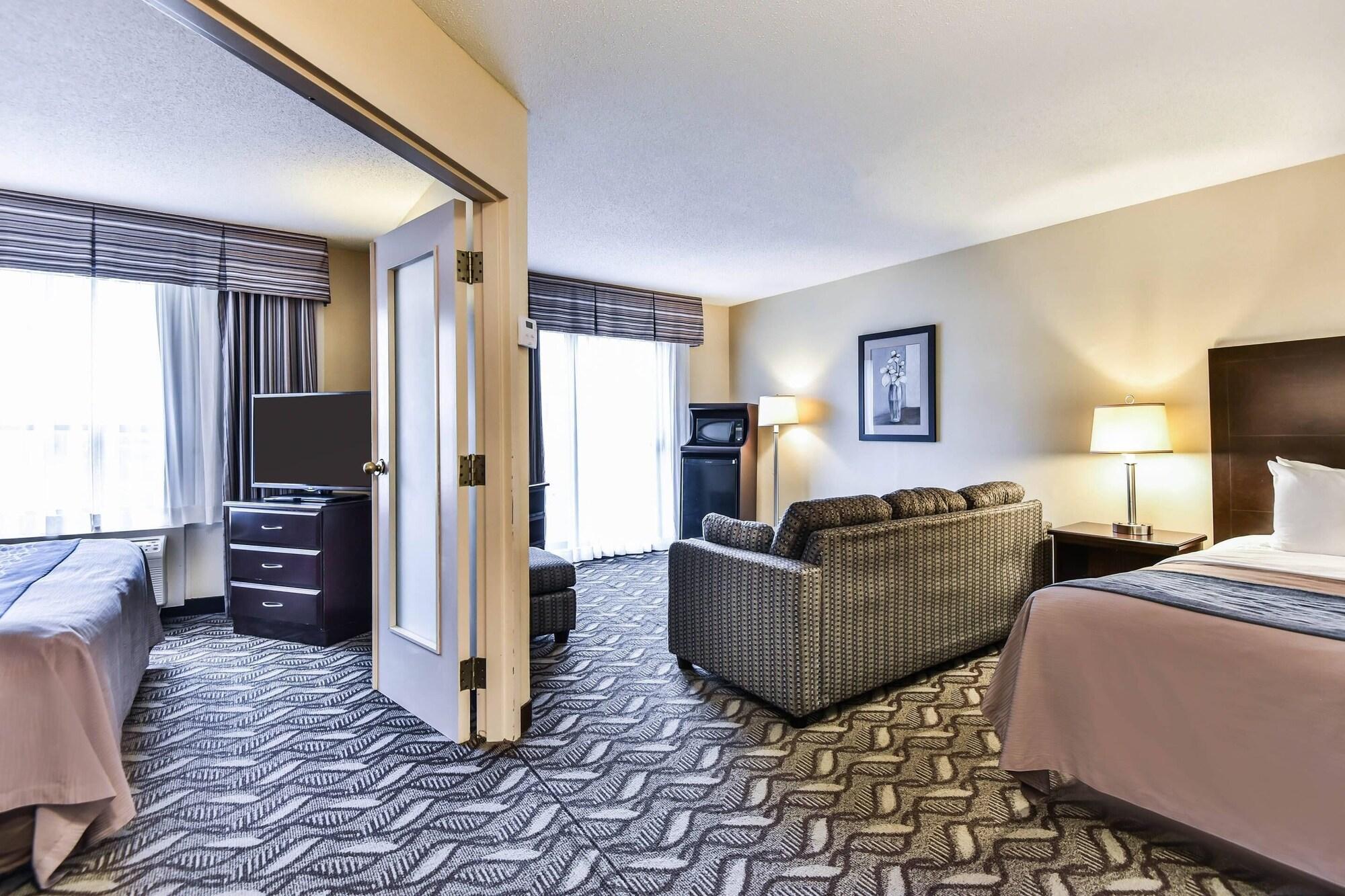 Suite, Multiple Beds
