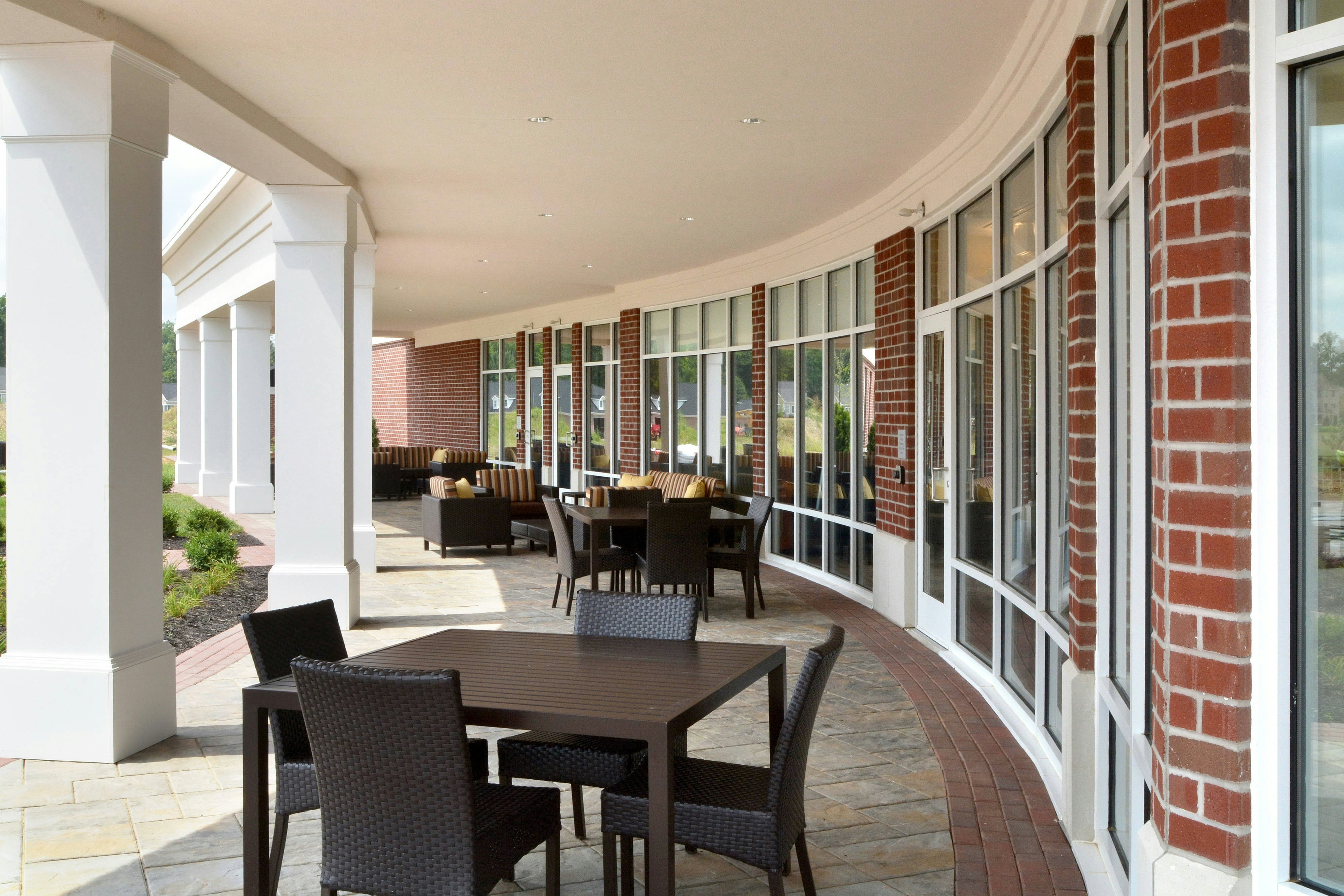 Courtyard By Marriott Youngstown Canfield 8/15