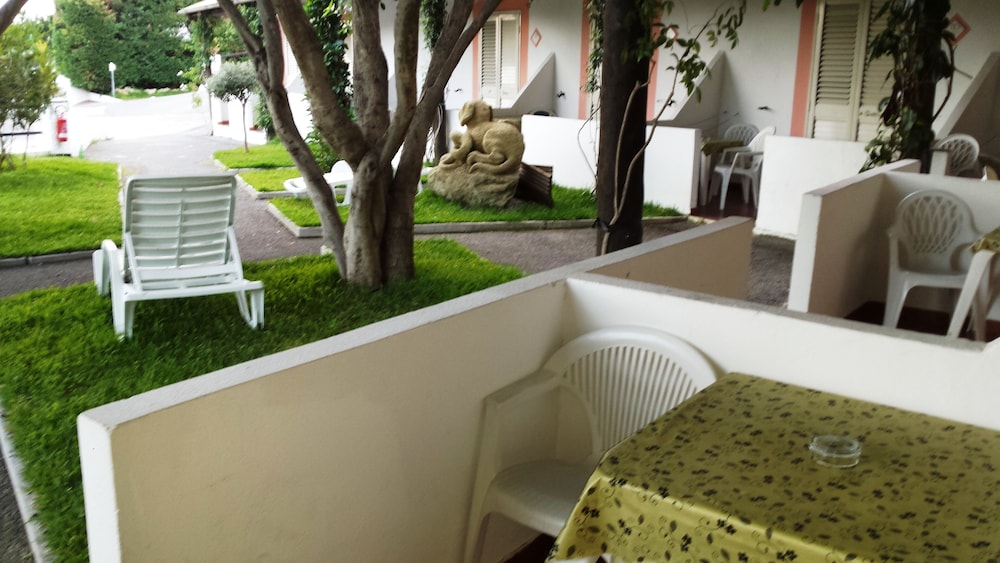 HOTEL CASTIGLIONE 69/74