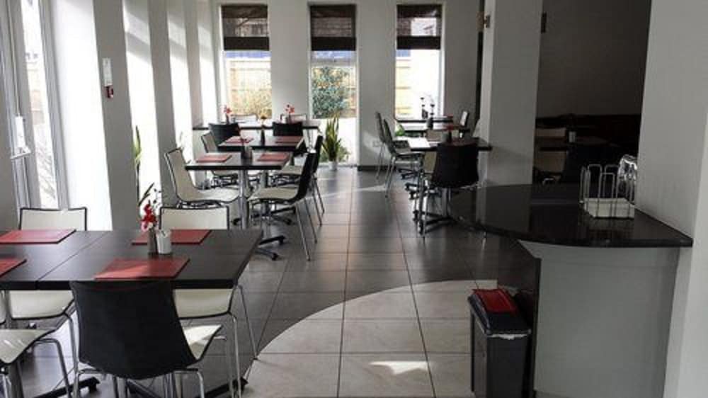 Remont Oxford Hotel 50/65
