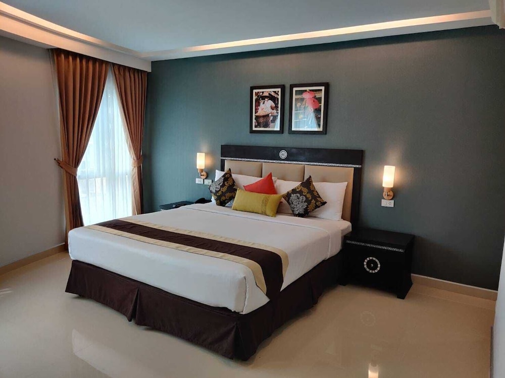 Mac Boutique Suites 28/69