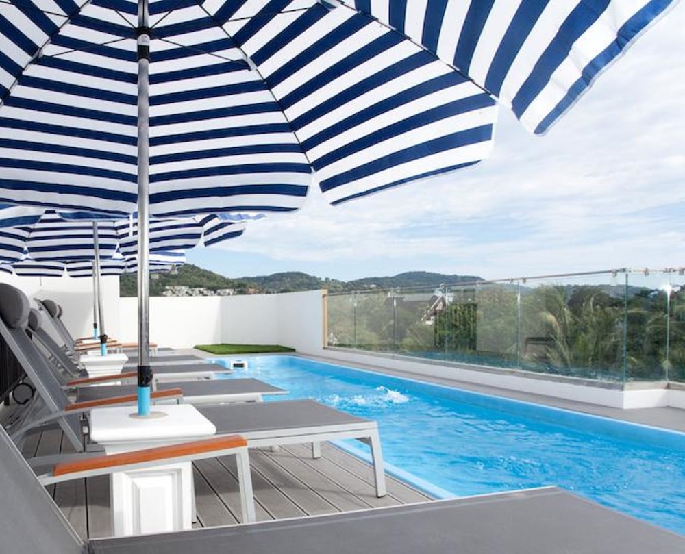 The Blue Pearl Kata Hotel 9/66