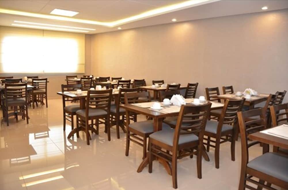 Saionara Hotel 48/53