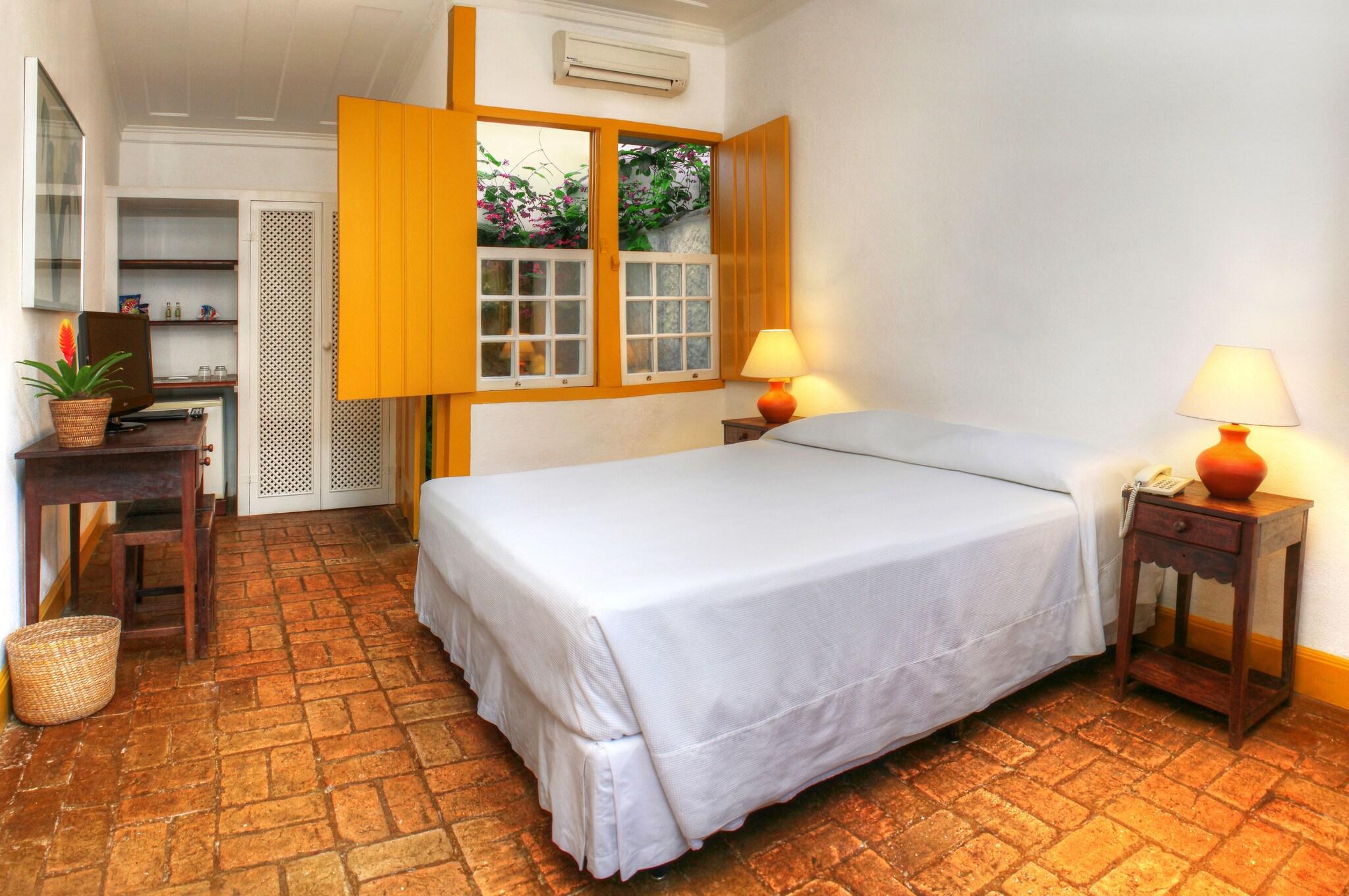Economy, Apartment