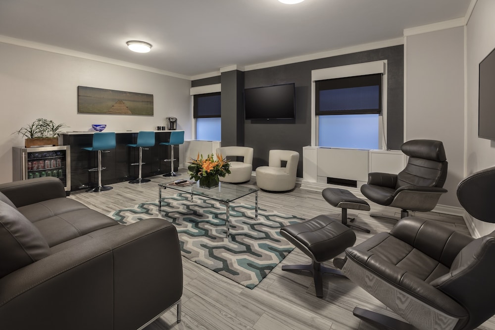 Executive Hotel Pacific 36/50