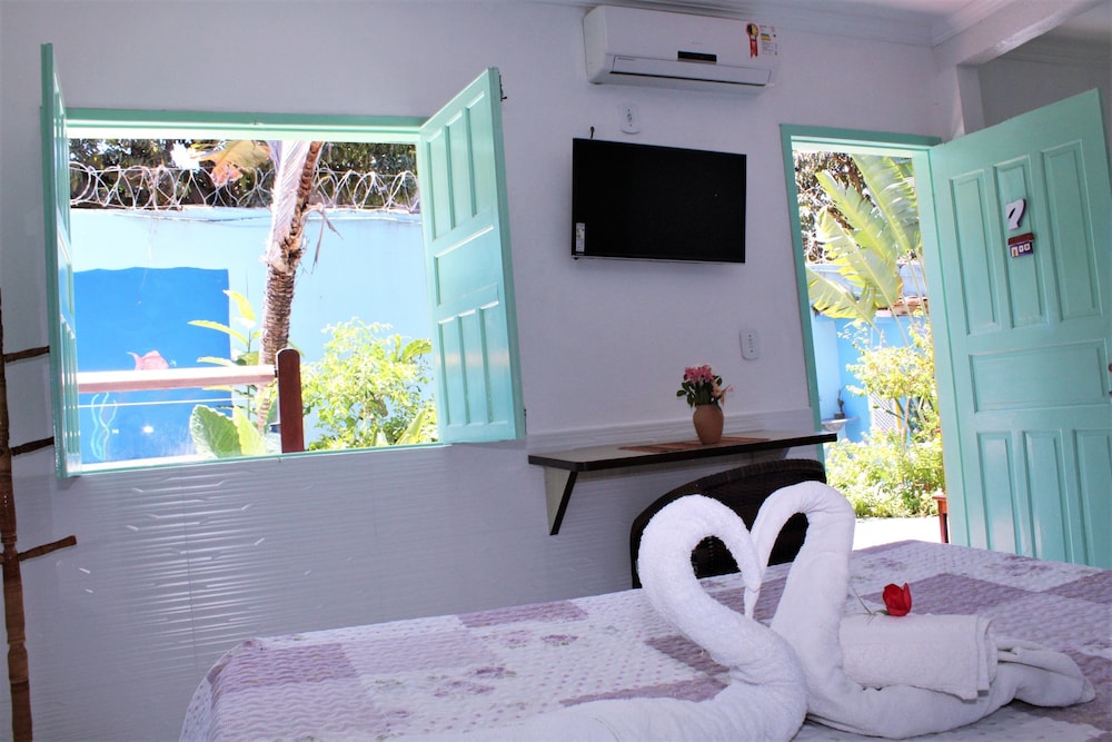 ROOM, DOUBLE BED