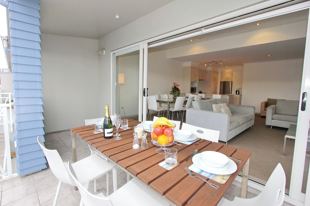 Crowsnest Apartments 32/49