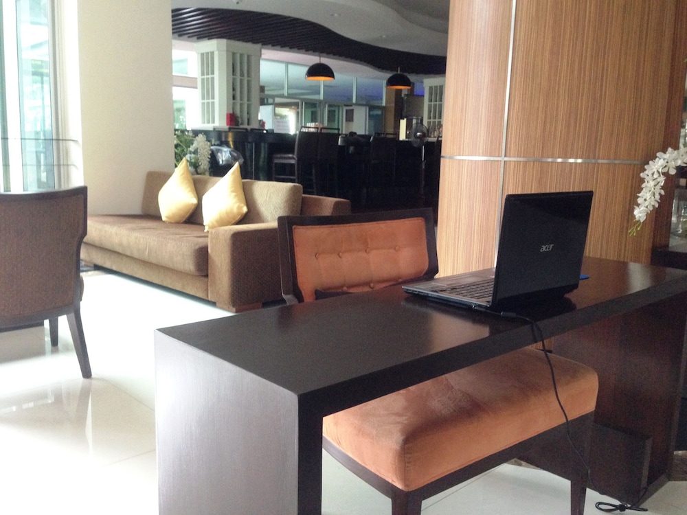 August Suites 47/69