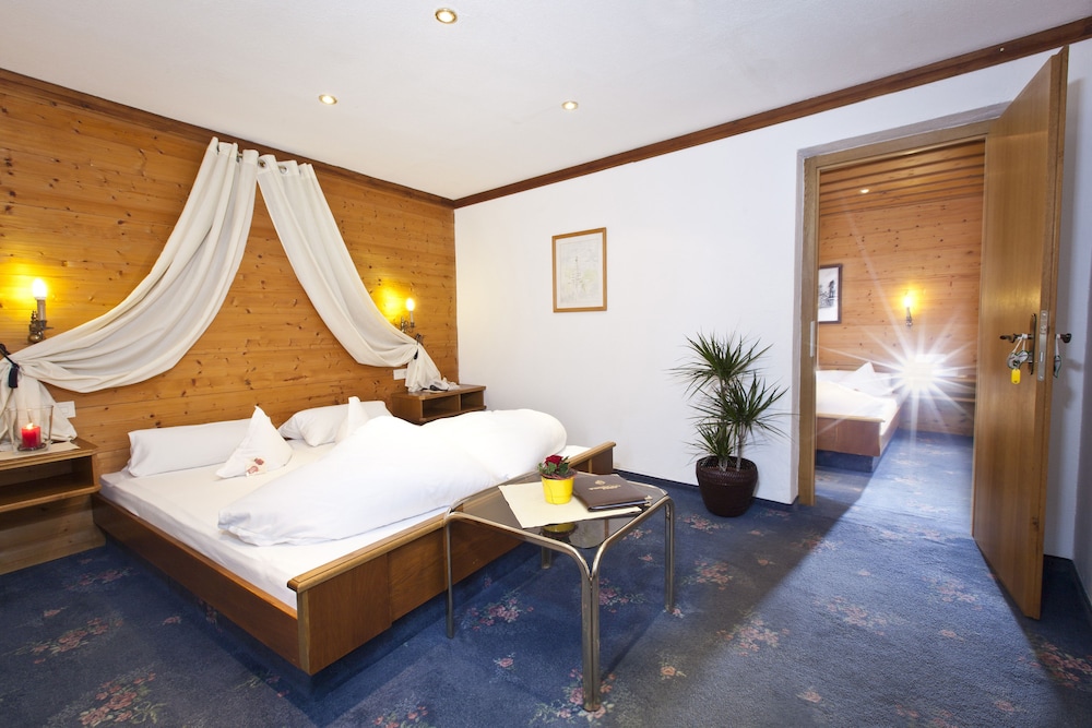 BEAUTY & SPORTHOTEL TIROLERHOF 17/50