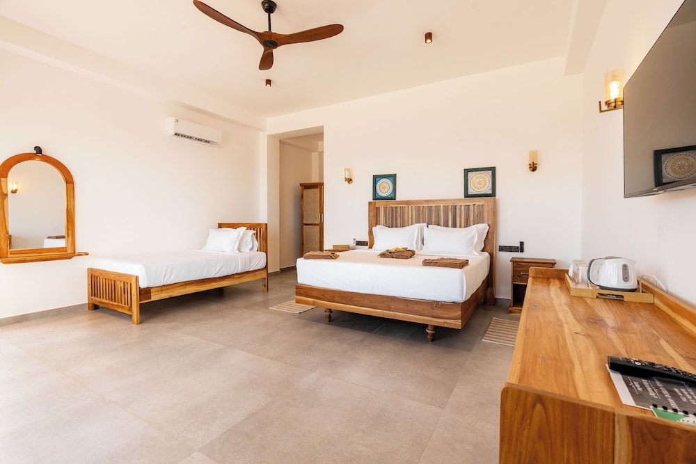 Ananthaya Beach 8/43