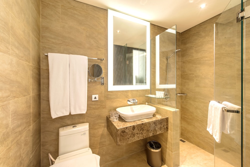 Ashley Hotel Jakarta 65/66