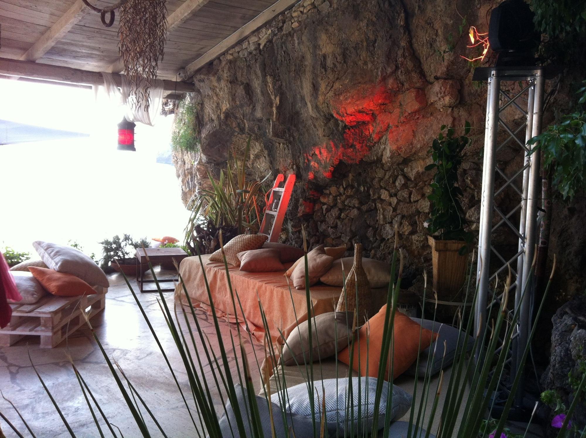 Eco Del Mare Night And Day Beach Club 12/15