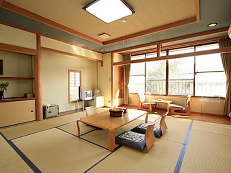ENOKIYA RYOKAN 41/50