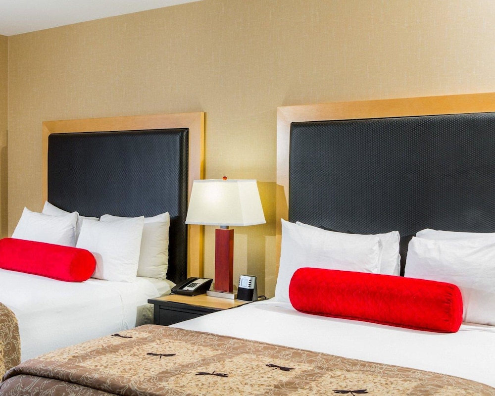Cambria Hotel Madison East 7/41