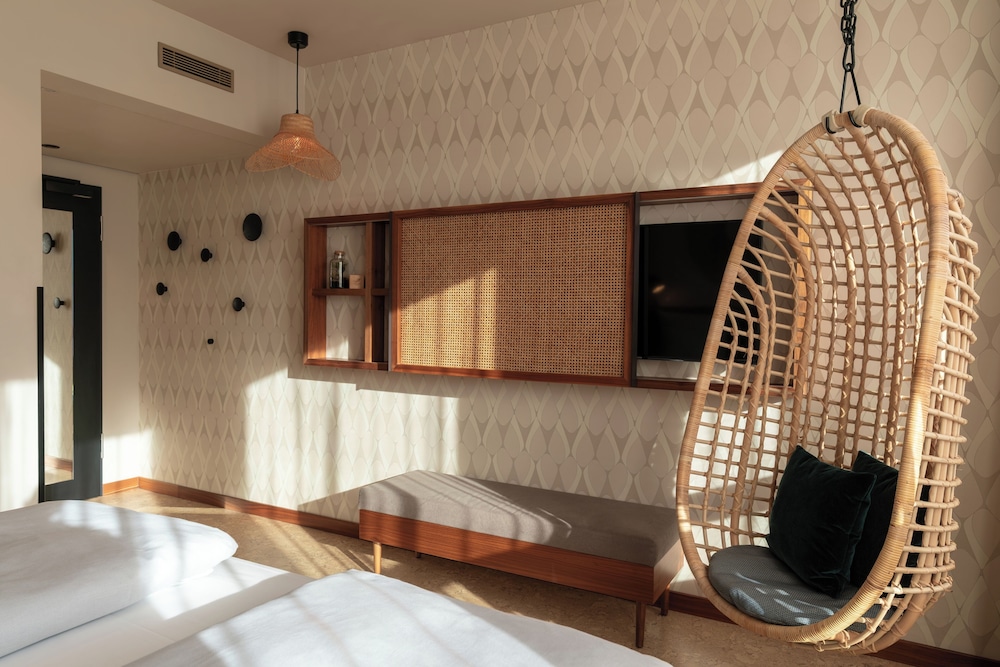 Cocoon Salzburg 6/50