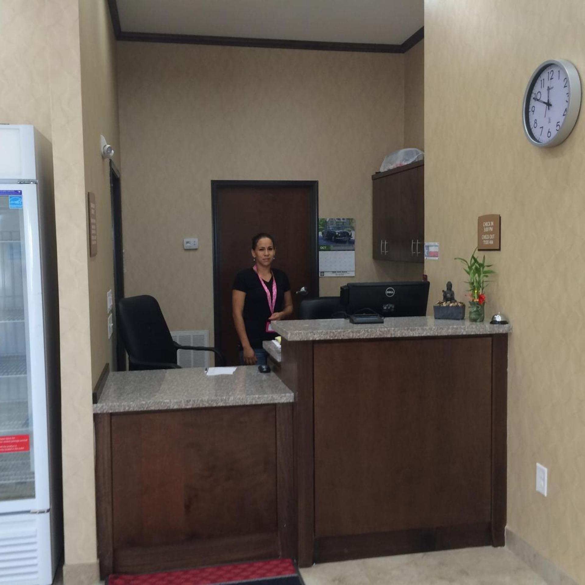 La Bonita Inn and Suites - Crane 4/40