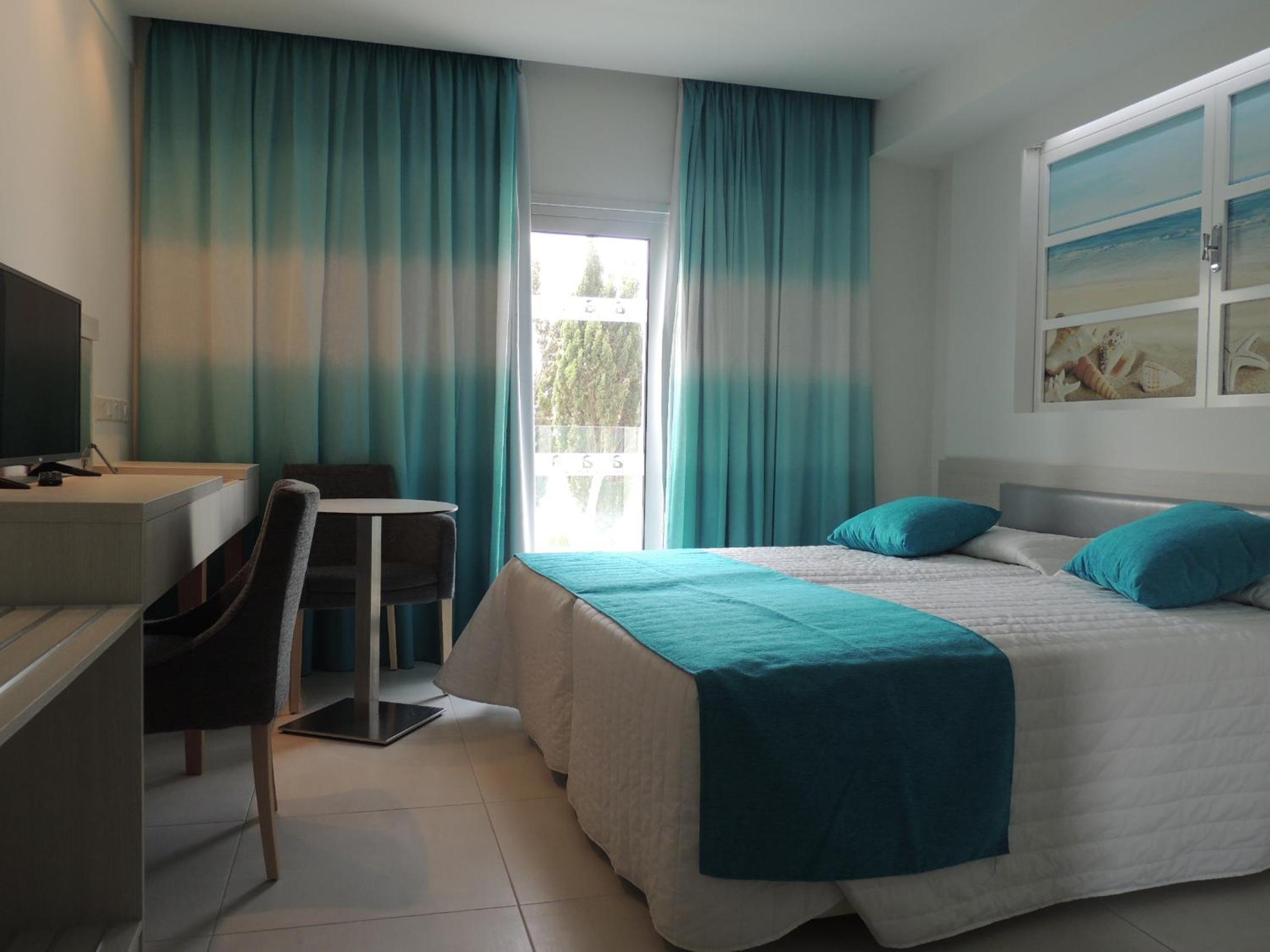 Standard, Twin Beds, Inland View
