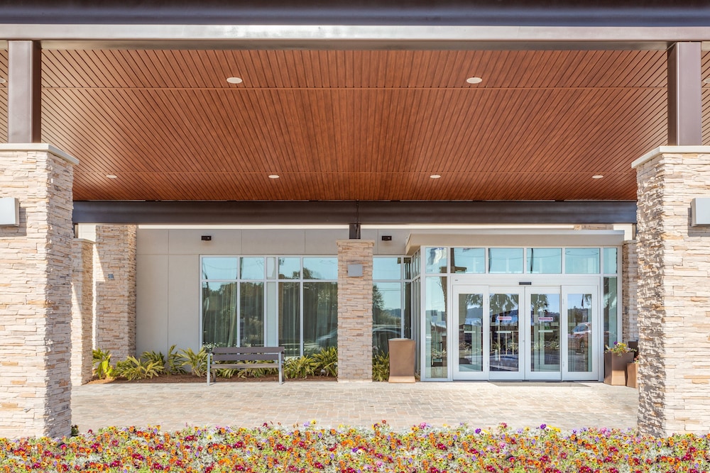 Holiday Inn Express Suites Niceville Eglin Area 3/50