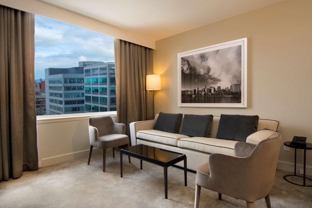The Benson Portland, Curio Collection by Hilton 47/72