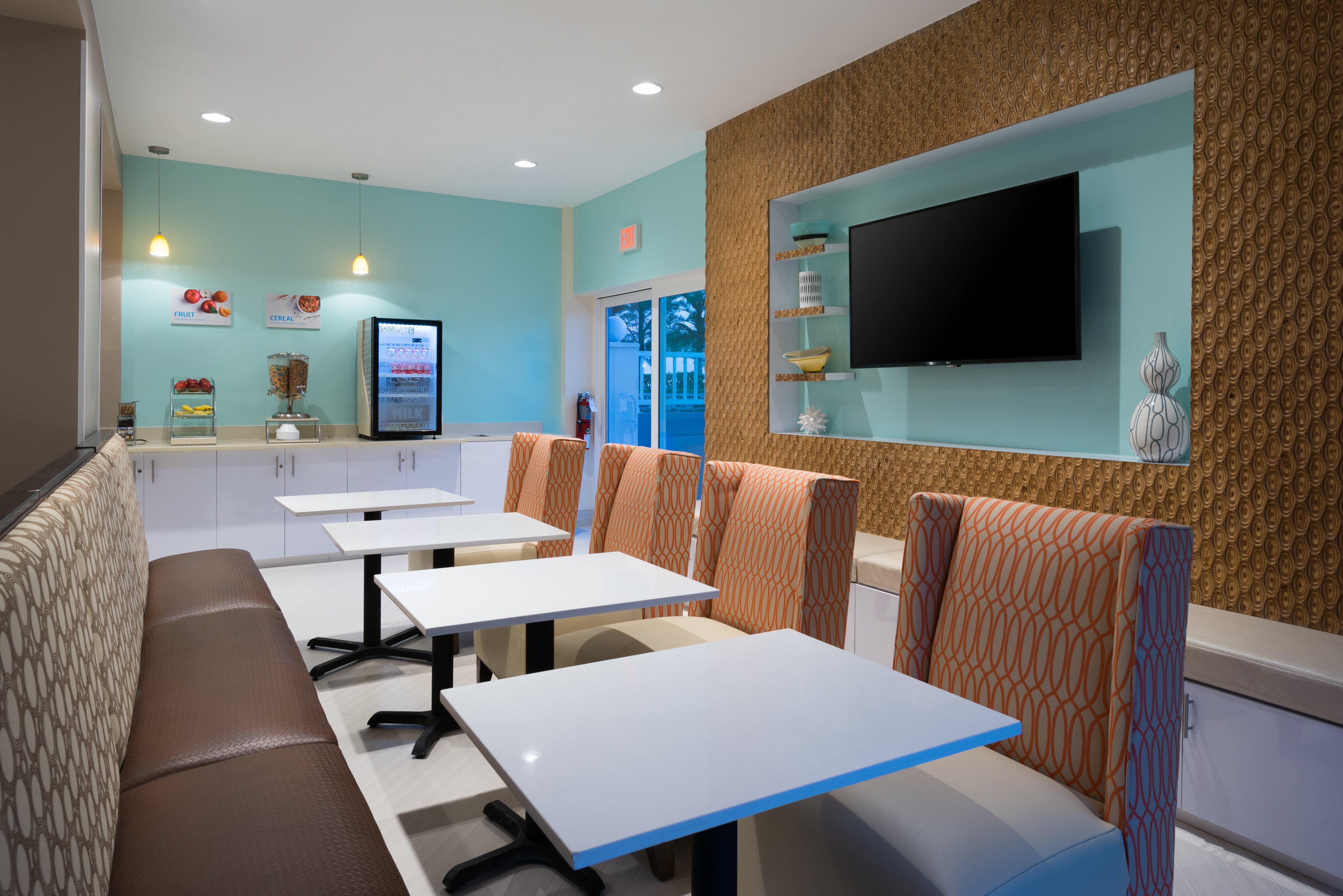 Holiday Inn Express And Suites Nassau 11/19