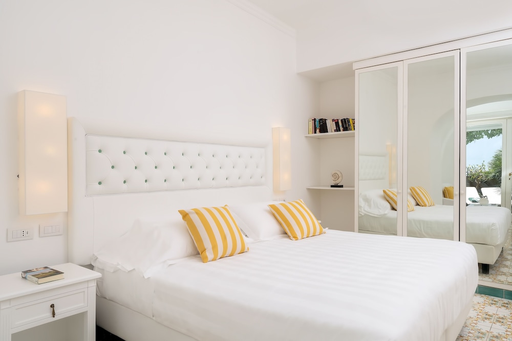 JUNIOR SUITE, GARDEN VIEW, TERRACE