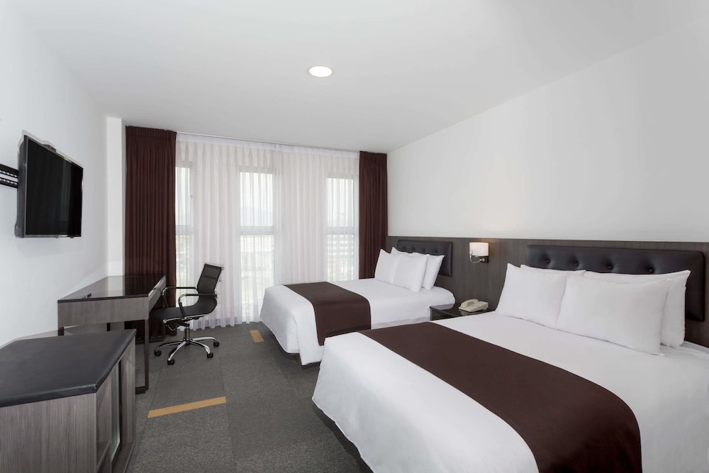 Wyndham Costa del Sol Lima Airport 9/62