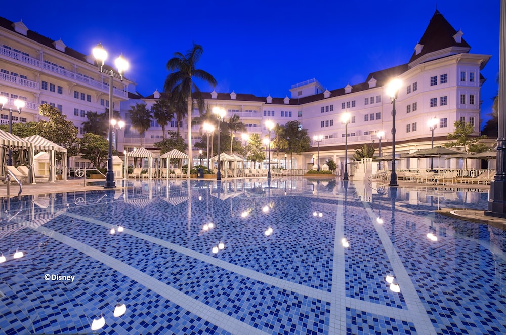 Hong Kong Disneyland Hotel 40/71