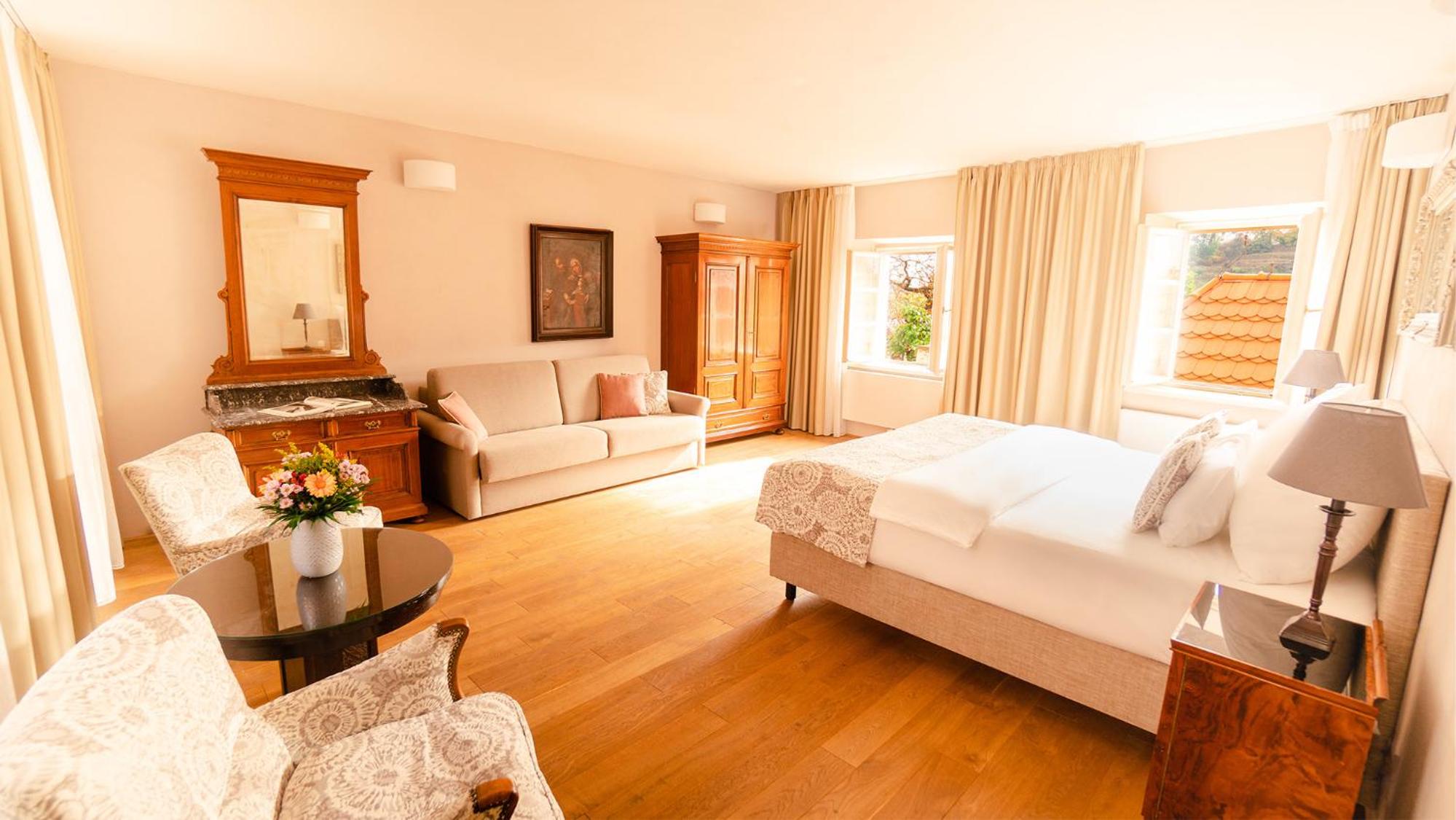 Junior Suite, Hotel Golden Key Prague 5/8