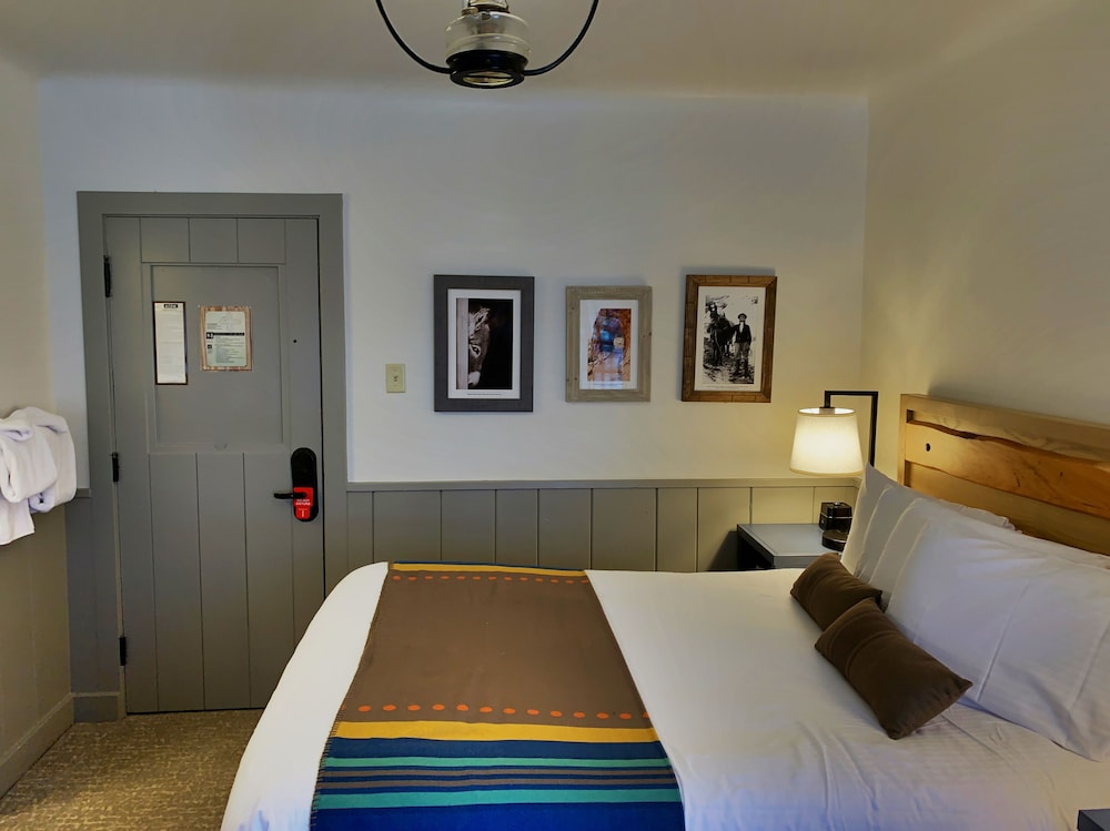 Room at Bright Angel Lodge, GRAND CANYON - AZ