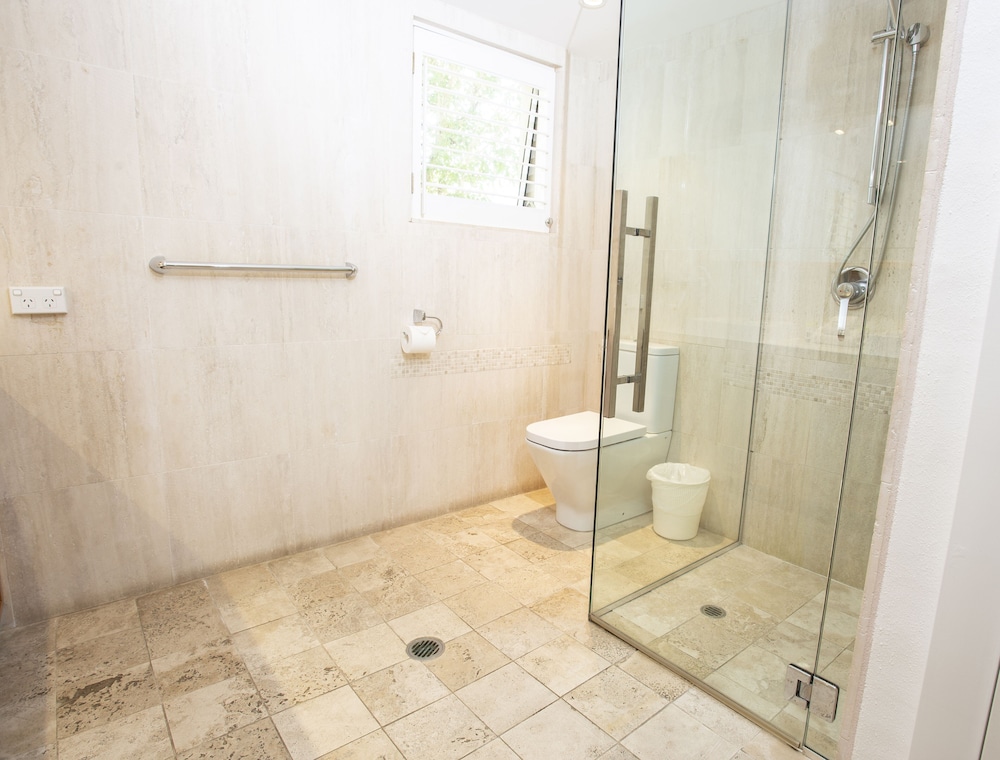 NOOSA BLUE RESORT 23/76