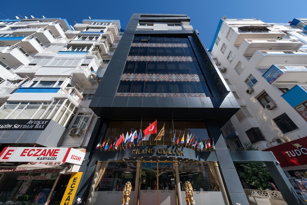 Grand Gulluk Hotel 5/56