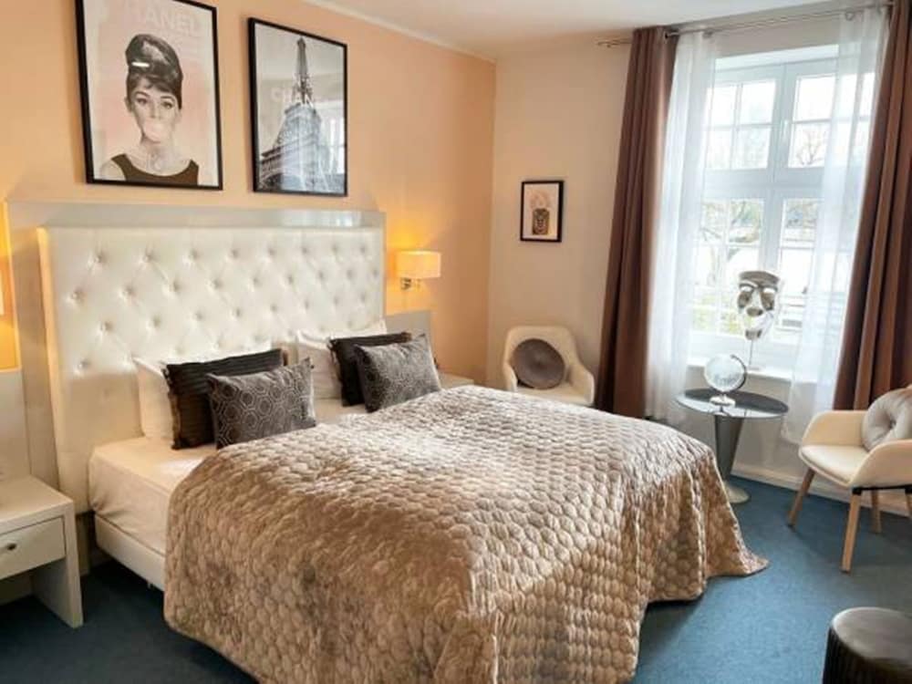 PANORAMIC, DOUBLE BED, RIVER VIEW